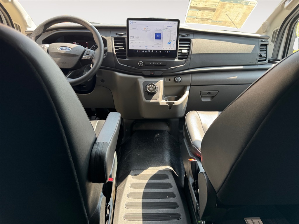 Vehicle image 10 of 24