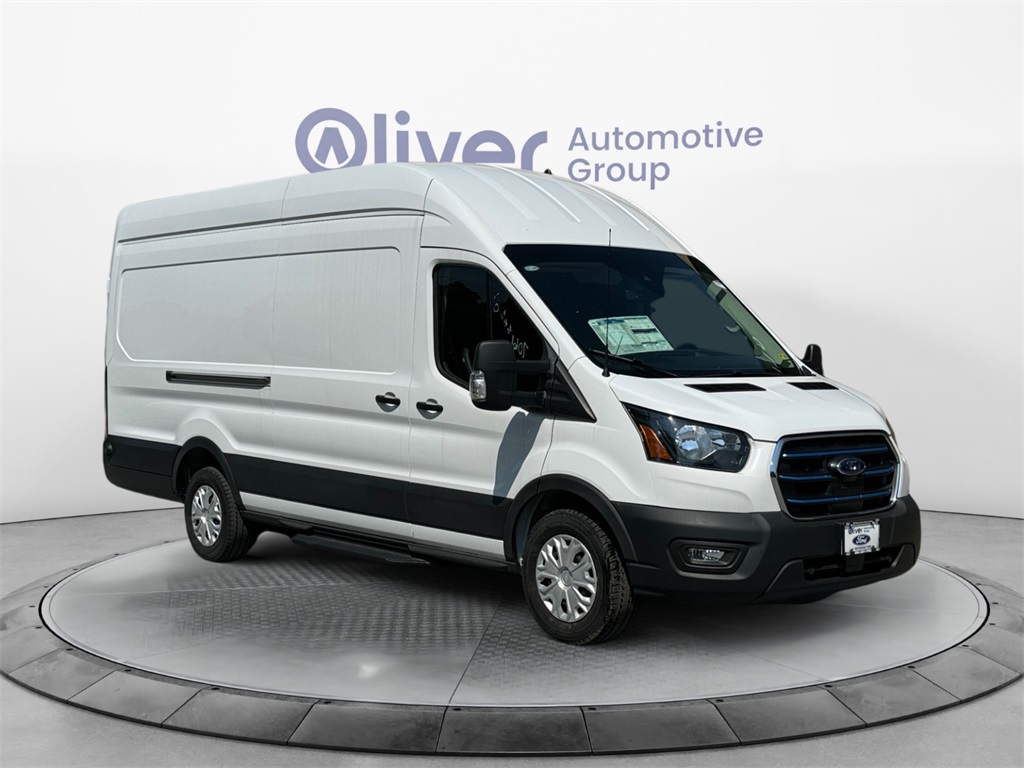 Vehicle image 3 of 24