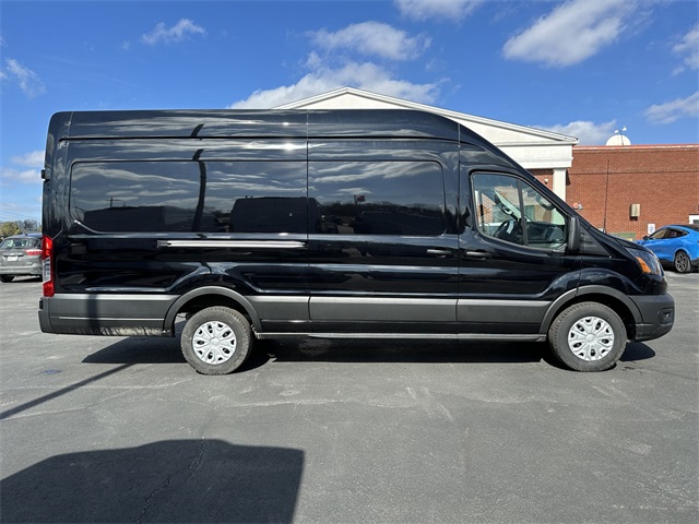 Vehicle image 6 of 39