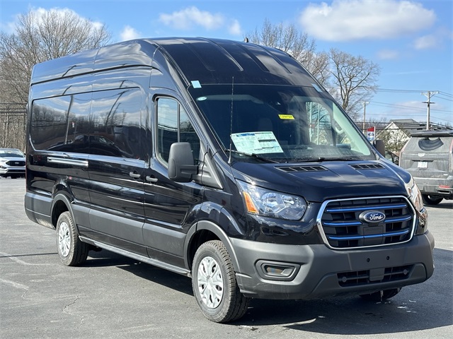 Vehicle image 4 of 39