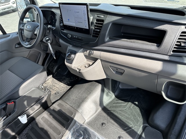 Vehicle image 16 of 39