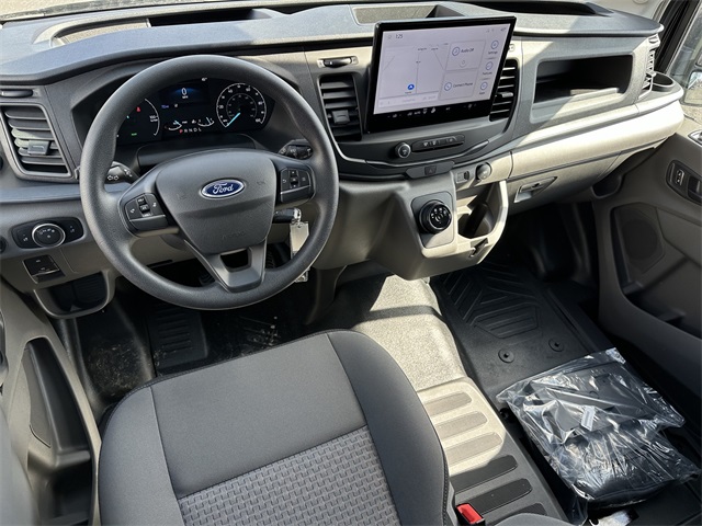 Vehicle image 32 of 39