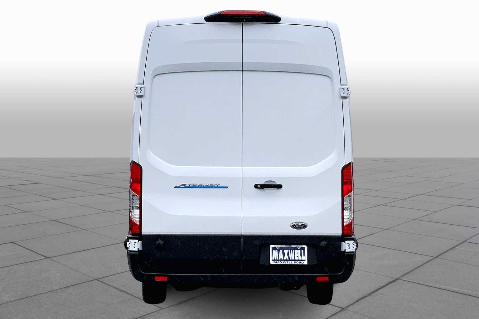 Vehicle image 5 of 20