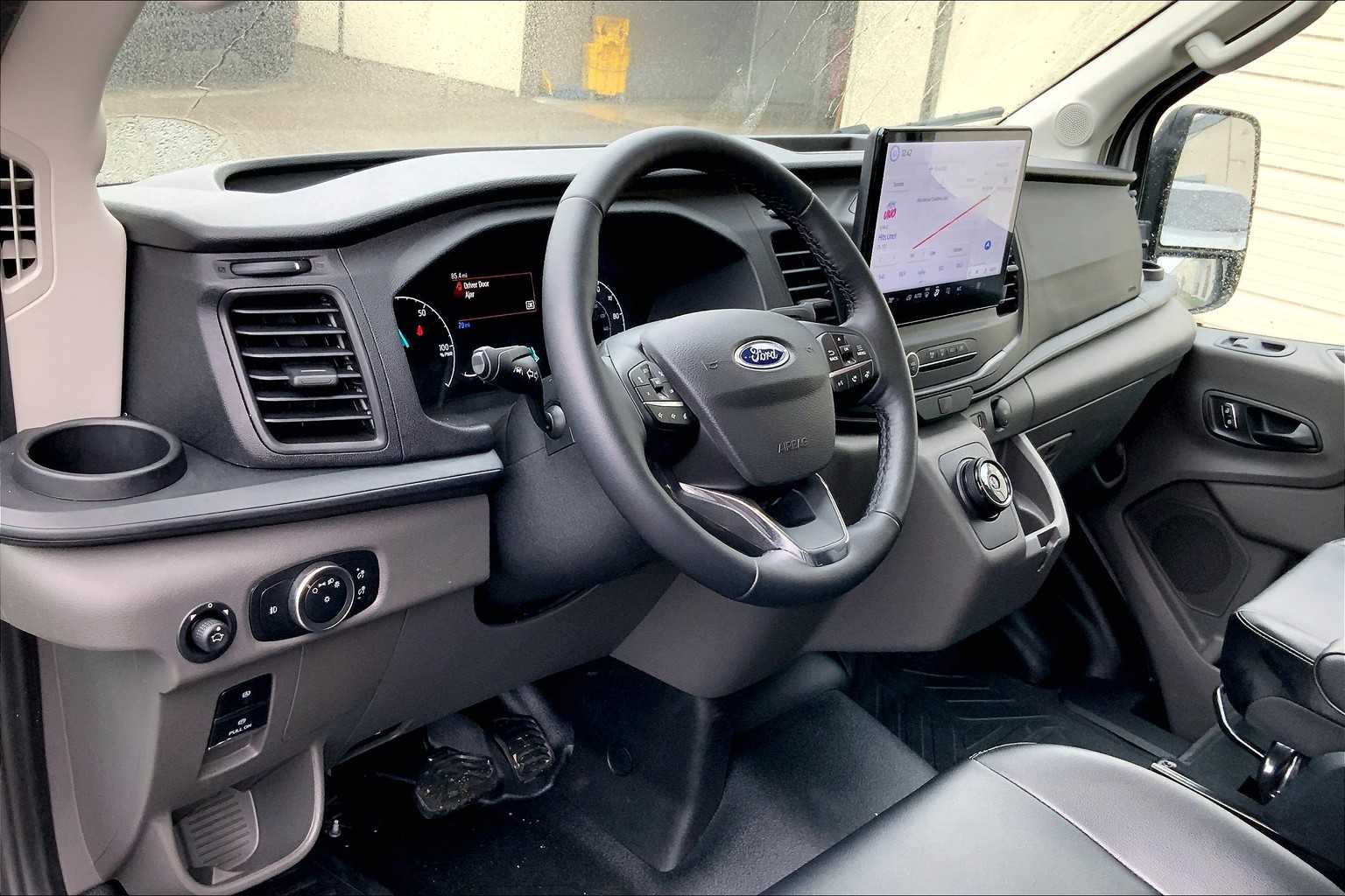 Vehicle image 8 of 20