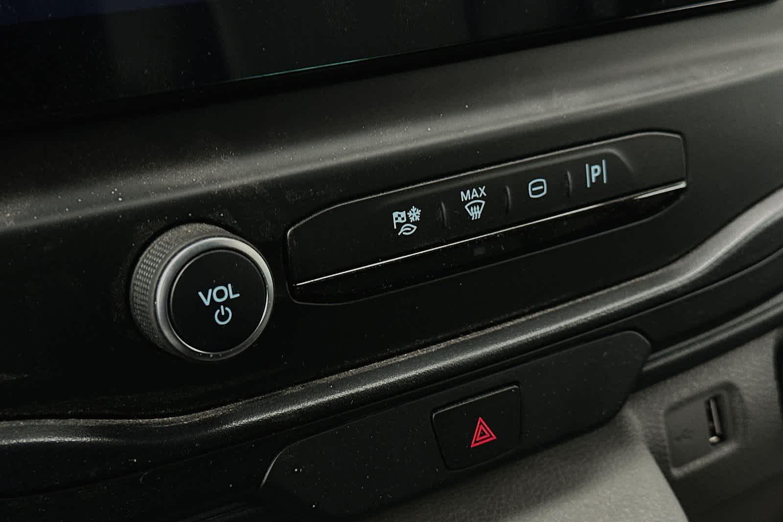Vehicle image 22 of 27