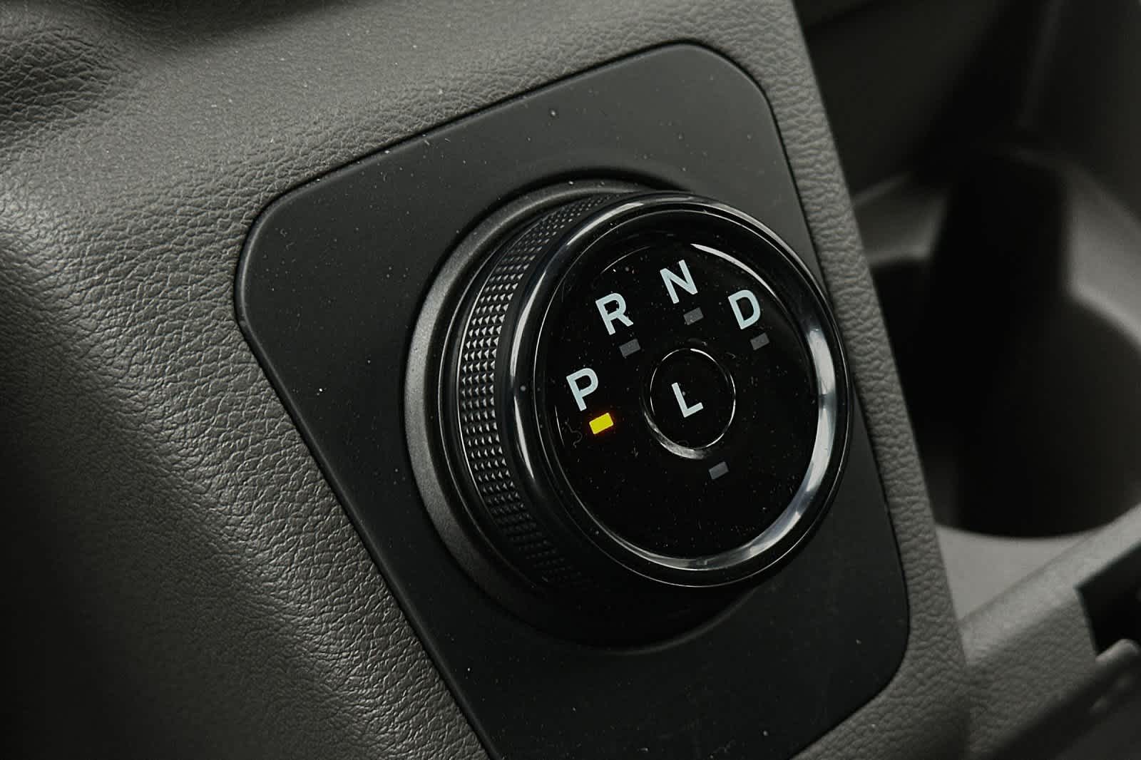 Vehicle image 23 of 27
