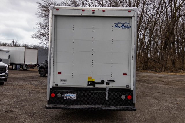 Vehicle image 12 of 30