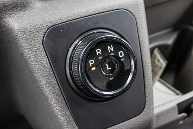 Vehicle image 17 of 30