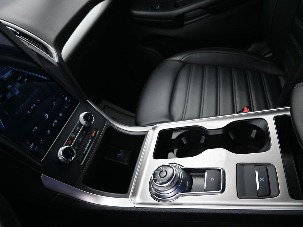 Vehicle image 36 of 53