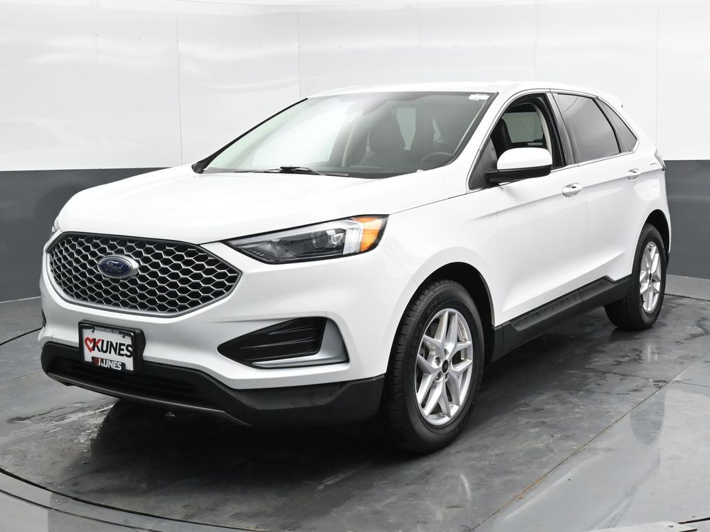 Vehicle image 10 of 53