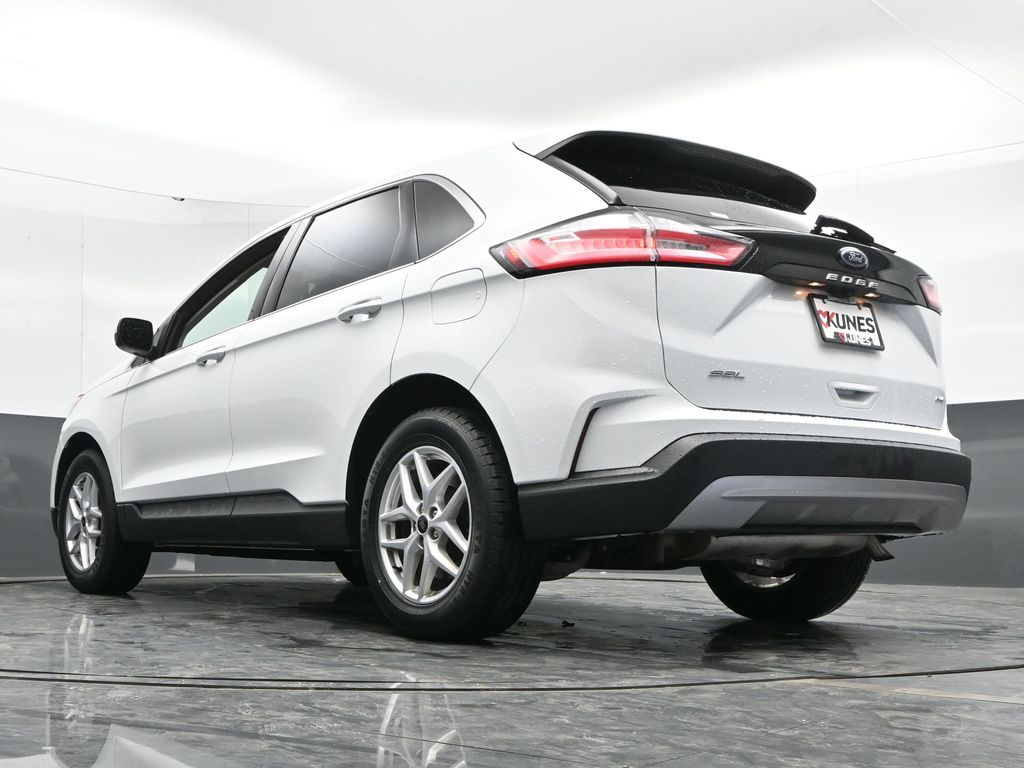 Vehicle image 24 of 53
