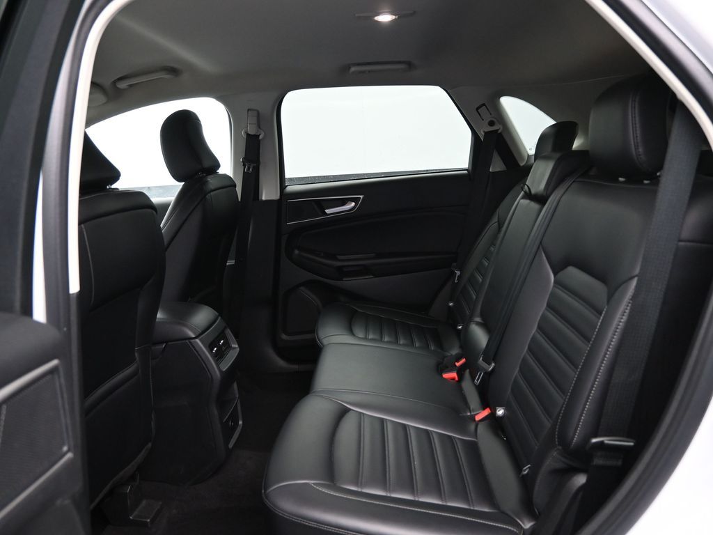 Vehicle image 47 of 53