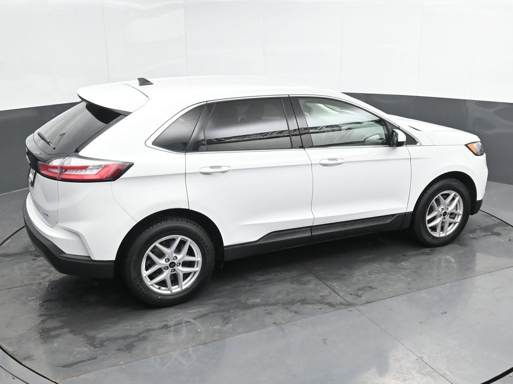 Vehicle image 15 of 53