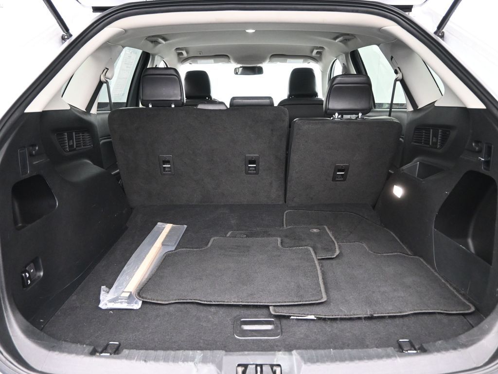 Vehicle image 48 of 53