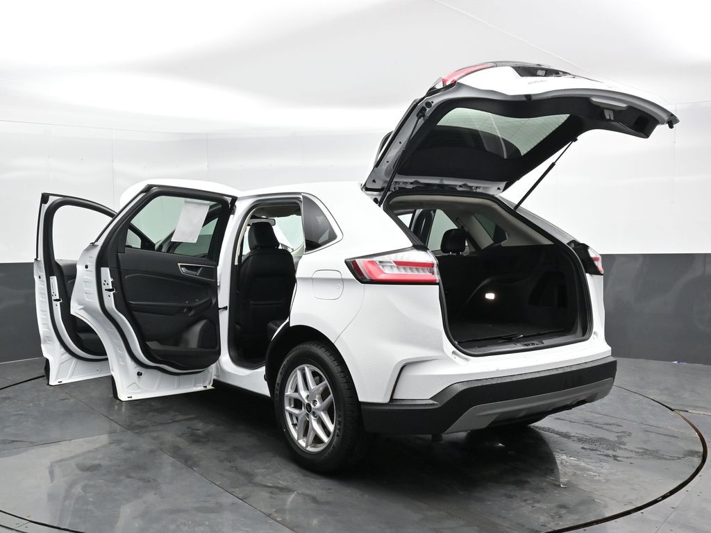 Vehicle image 26 of 53