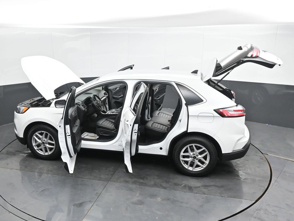 Vehicle image 28 of 53