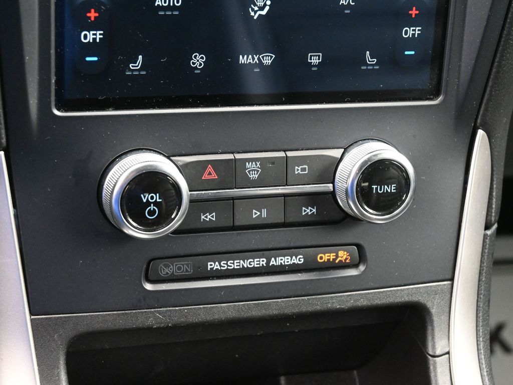 Vehicle image 35 of 53