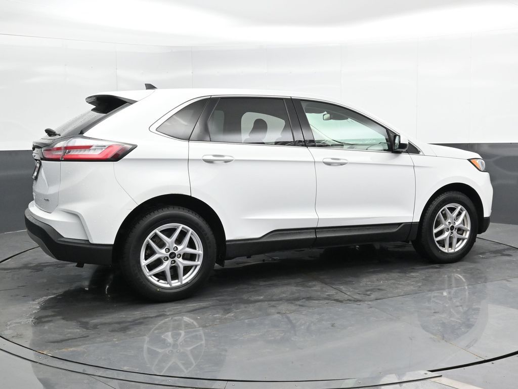 Vehicle image 3 of 53