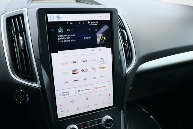 Vehicle image 21 of 33