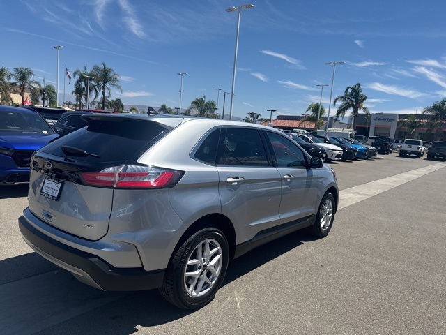 Vehicle image 6 of 30