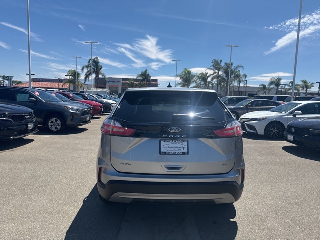 Vehicle image 8 of 30