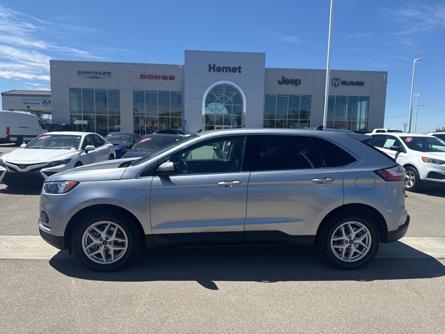 Vehicle image 10 of 30