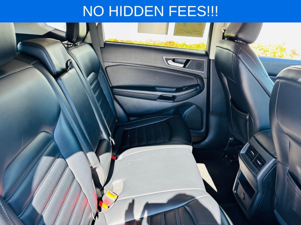 2023 Ford Edge SEL Image 12 of 37