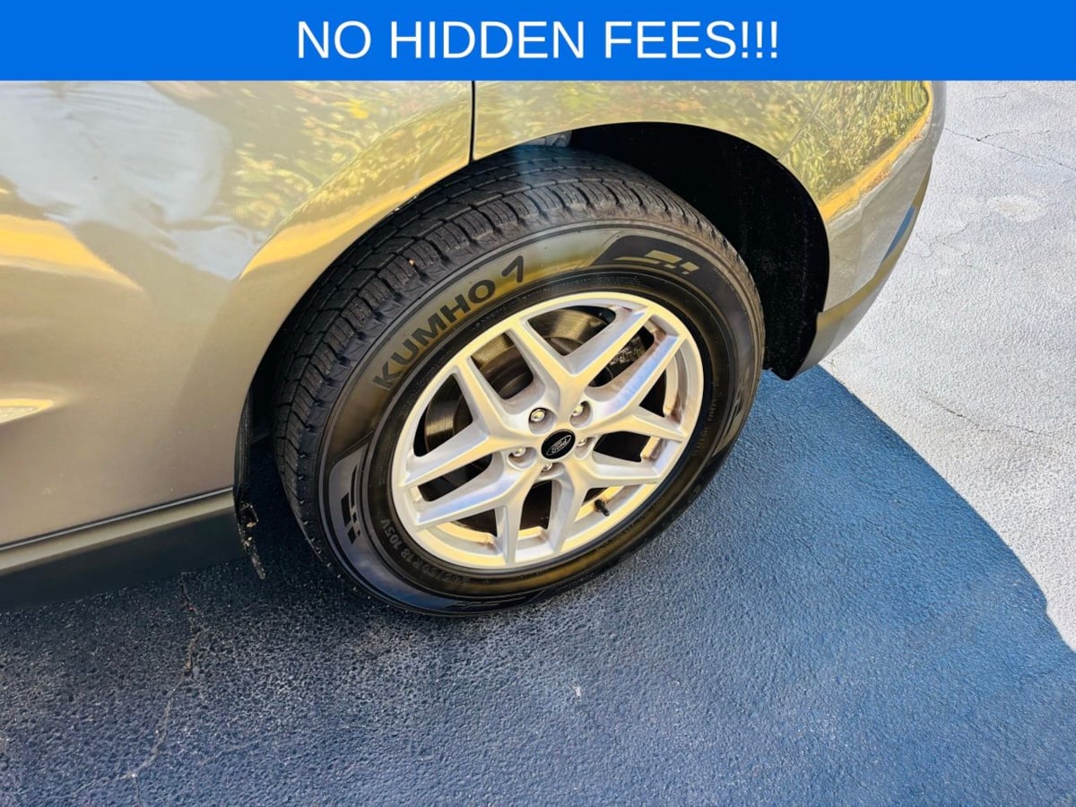 2023 Ford Edge SEL Image 6 of 37