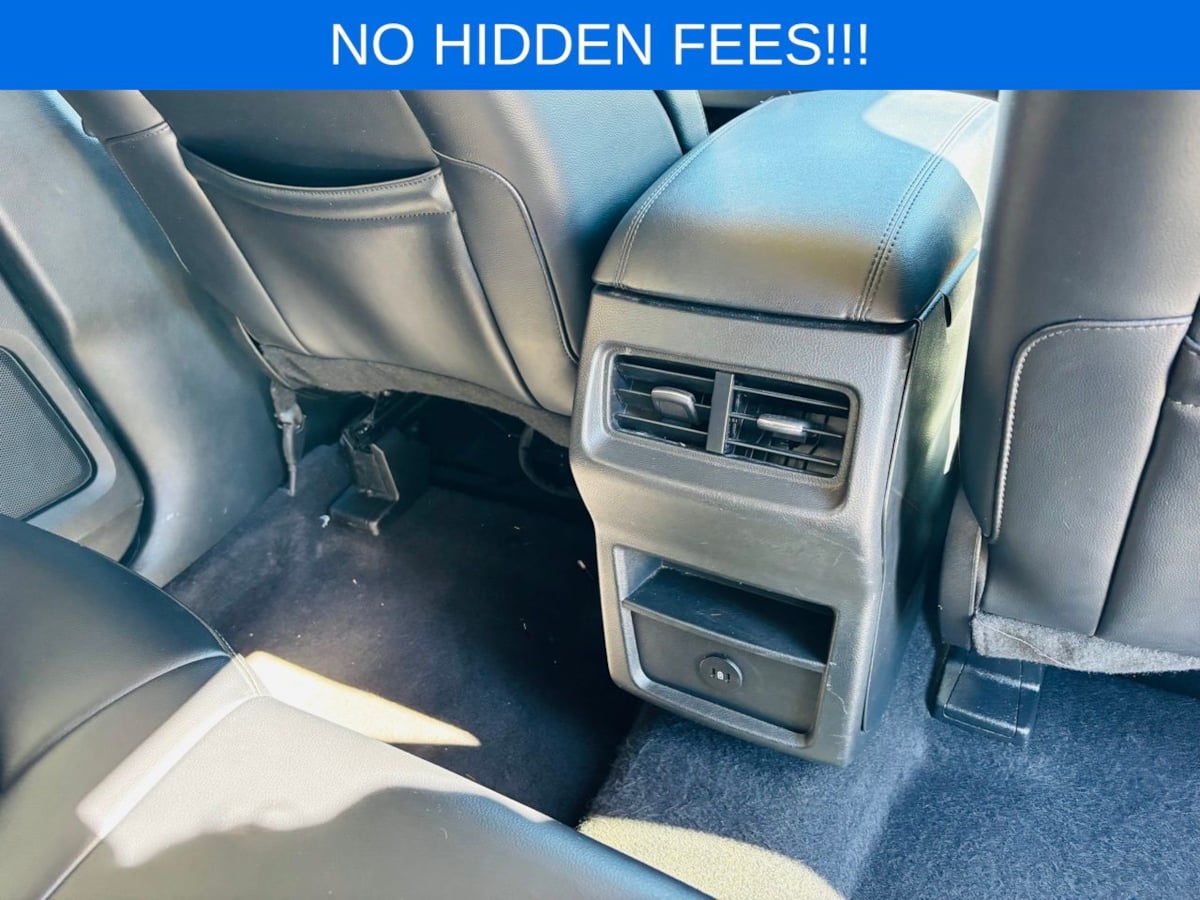 2023 Ford Edge SEL Image 27 of 37