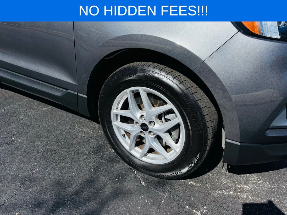 2023 Ford Edge SEL Image 7 of 37