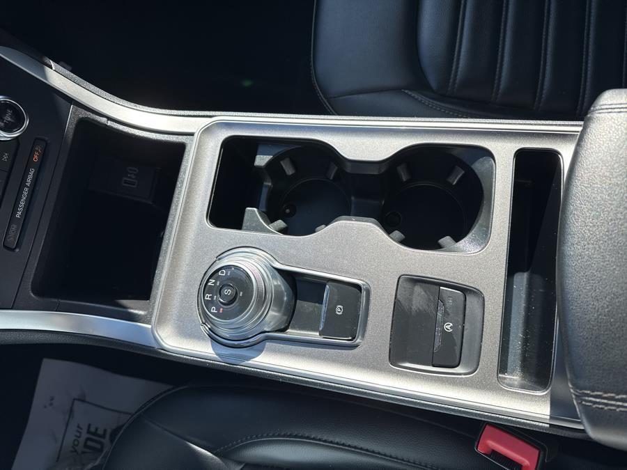 Vehicle image 17 of 26
