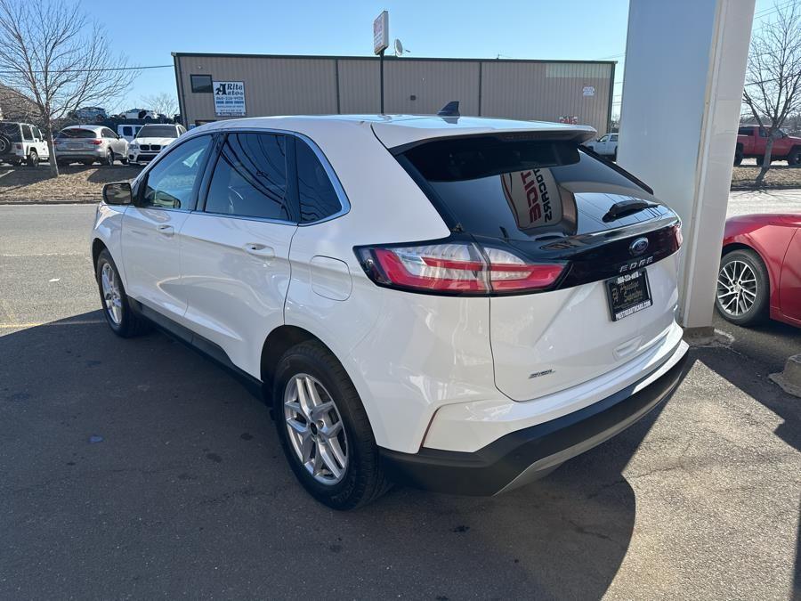 Vehicle image 7 of 26