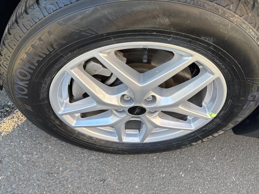 Vehicle image 10 of 26