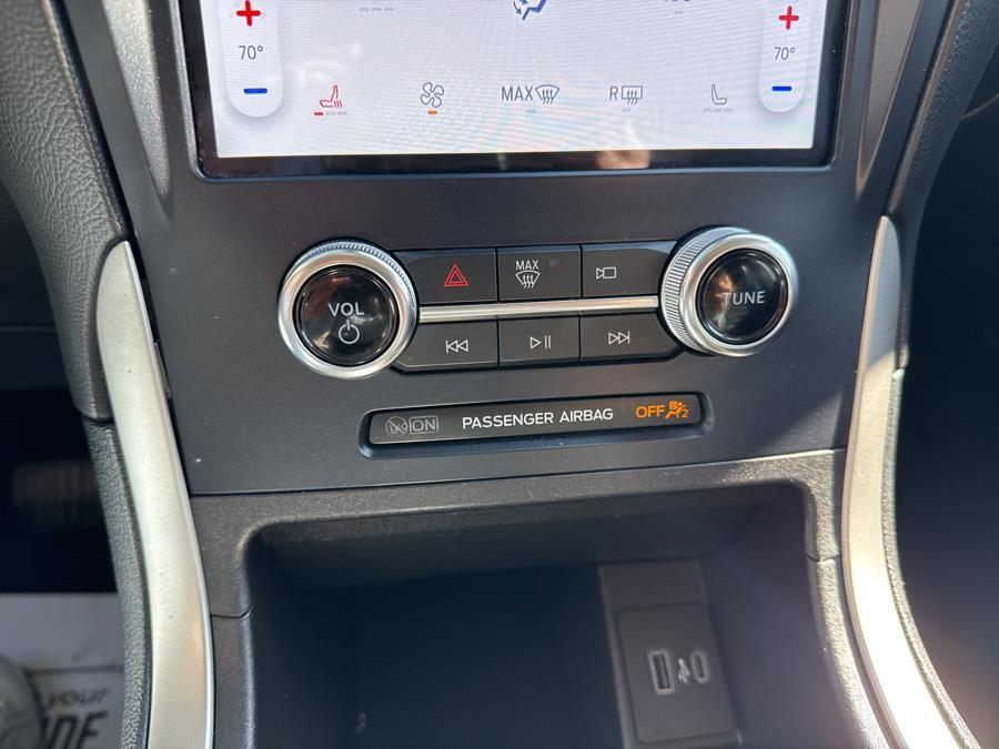 Vehicle image 16 of 26