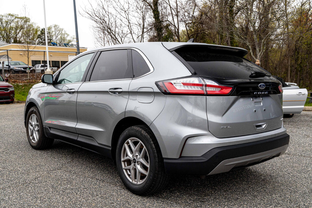 Vehicle image 8 of 26