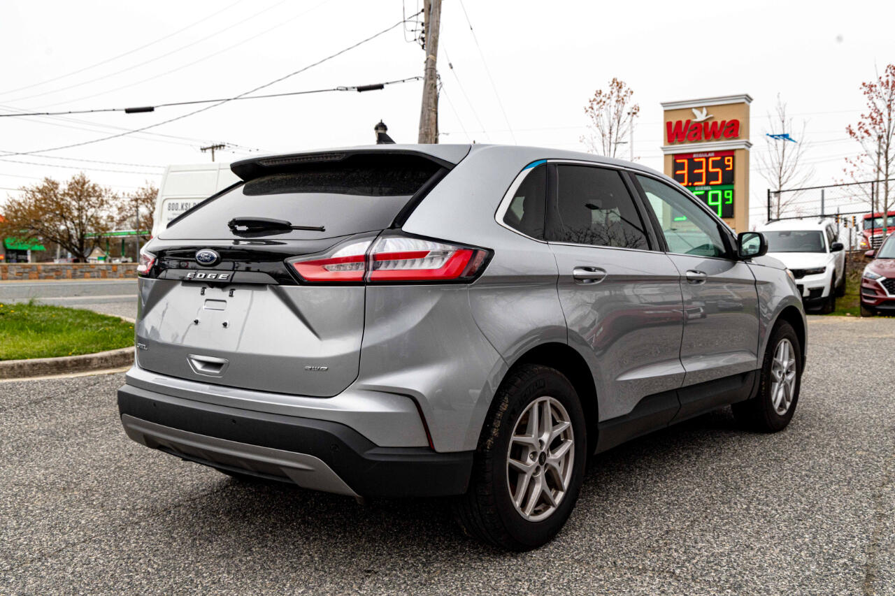 Vehicle image 6 of 26