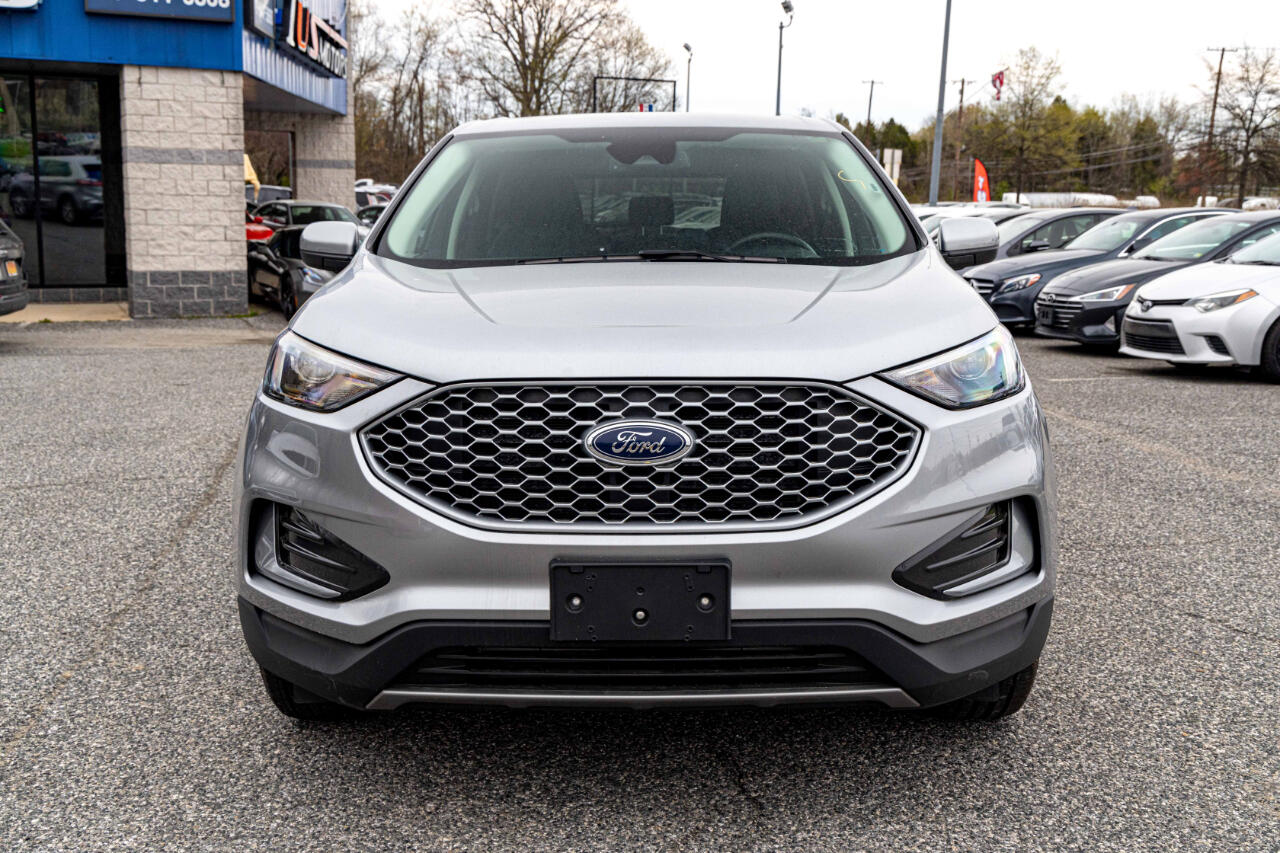 Vehicle image 2 of 26