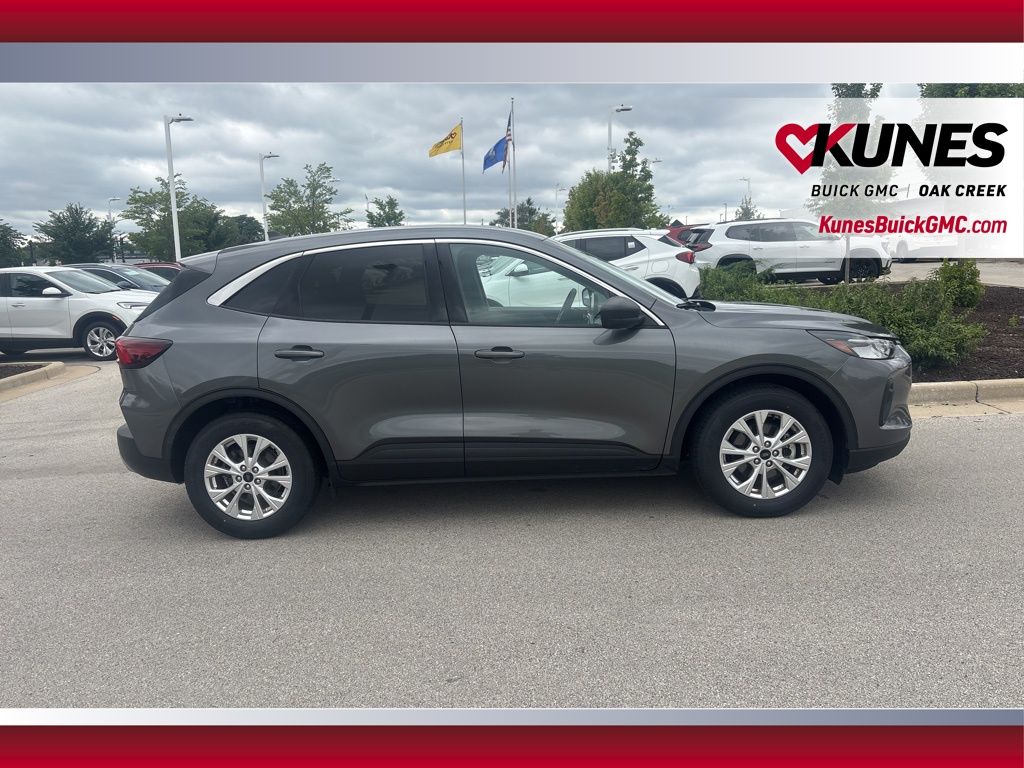 2023 Ford Escape Active Image 4 of 25