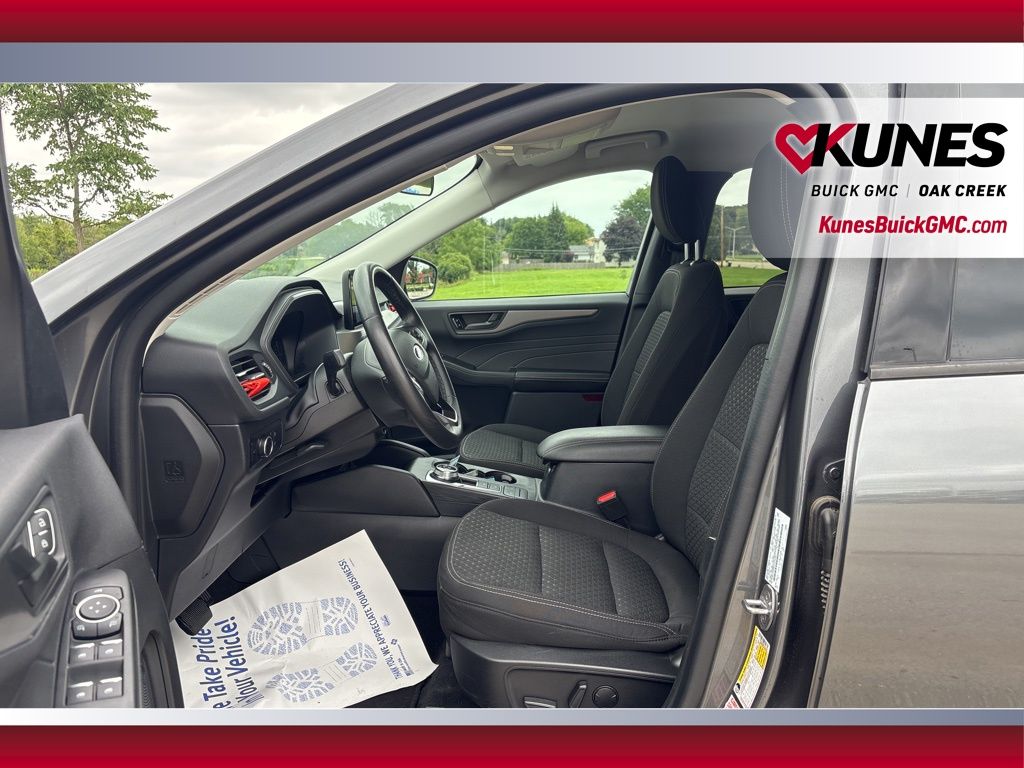 2023 Ford Escape Active Image 10 of 25