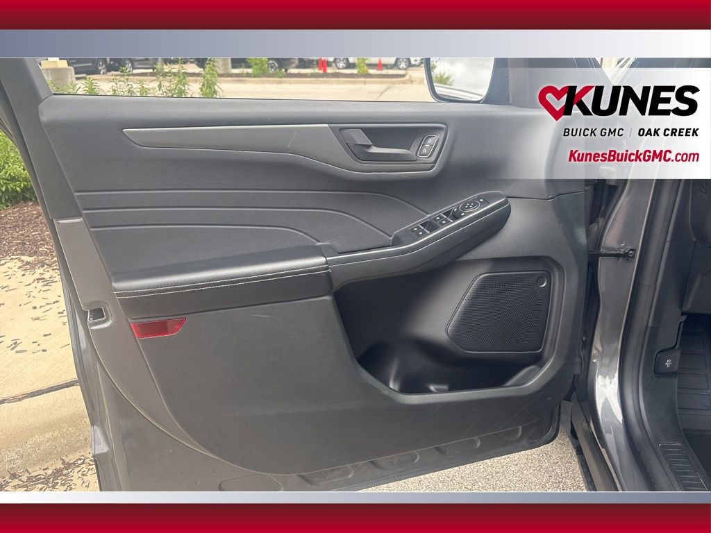 2023 Ford Escape Active Image 15 of 25