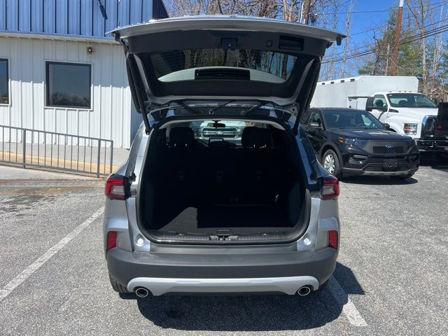 Vehicle image 25 of 36