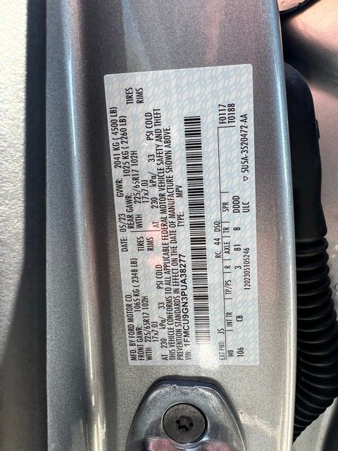 Vehicle image 31 of 36