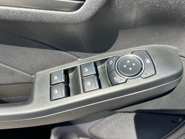 Vehicle image 24 of 36