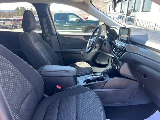 Vehicle image 10 of 36