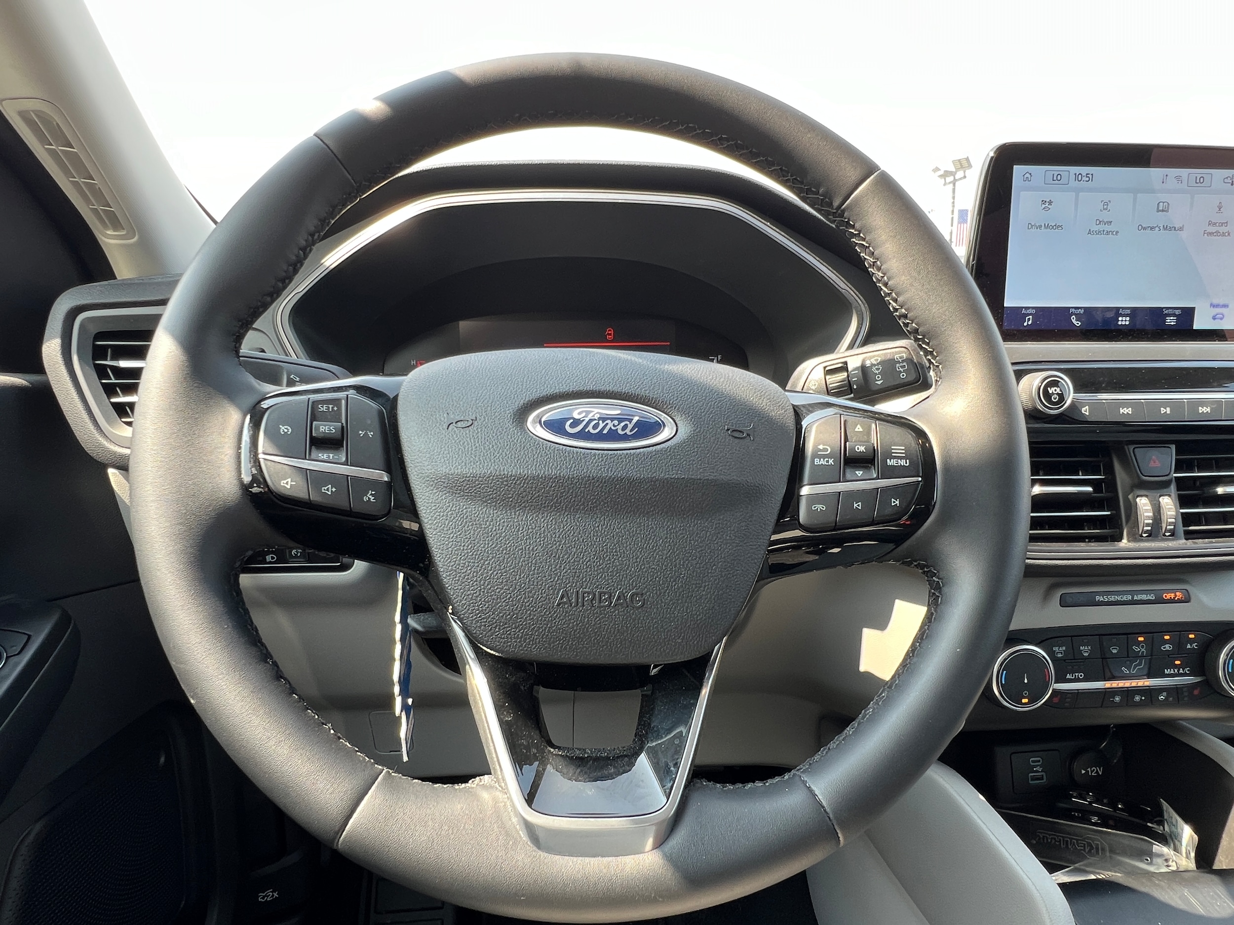 Vehicle image 31 of 60