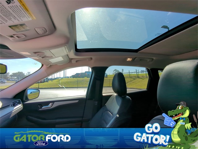 Vehicle image 22 of 48