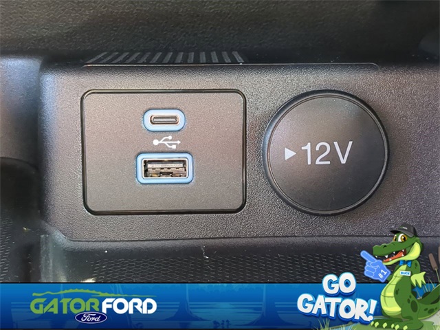 Vehicle image 25 of 48
