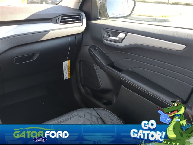 Vehicle image 18 of 48