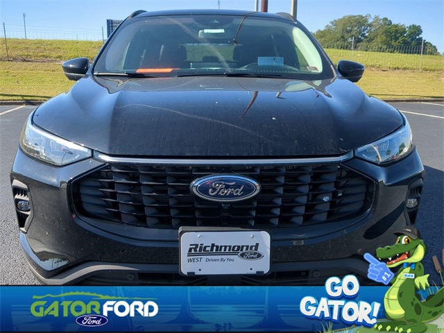 Vehicle image 4 of 48