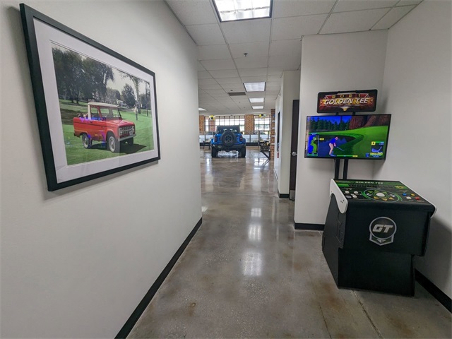Vehicle image 44 of 48